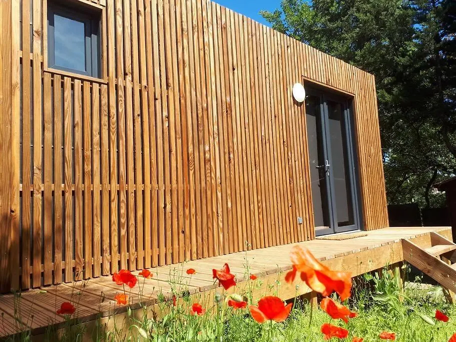 Joli Studio Climatise Avec Jacuzzi Prive Et Entree Independante Fréjus Francja